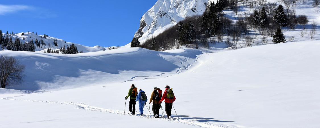 Un matin ensoleillé au-dessus du col des Aravis après deux jours de neige (photo: D.Delvaux)